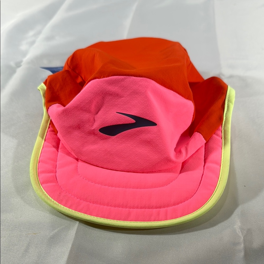 Brooks lightweight packable hat